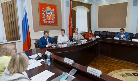 Соцработники присмотрят за детьми